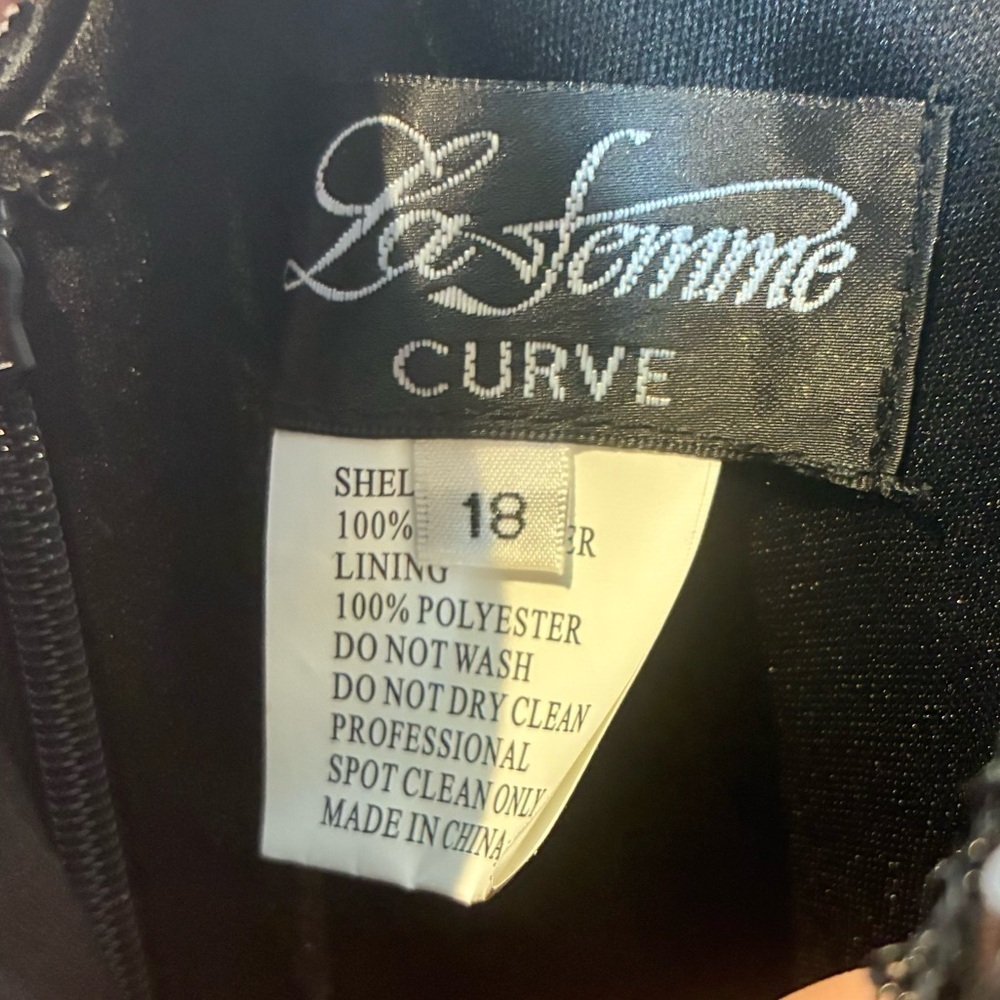 La Femme Curve | Sequin Jumpsuit - Picture 6 of 6